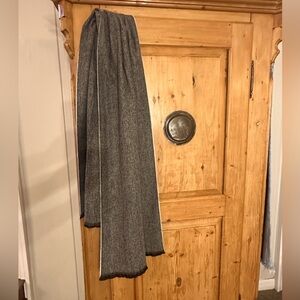 Lands End Super Soft Gray Tweed-Look Scarf NWT